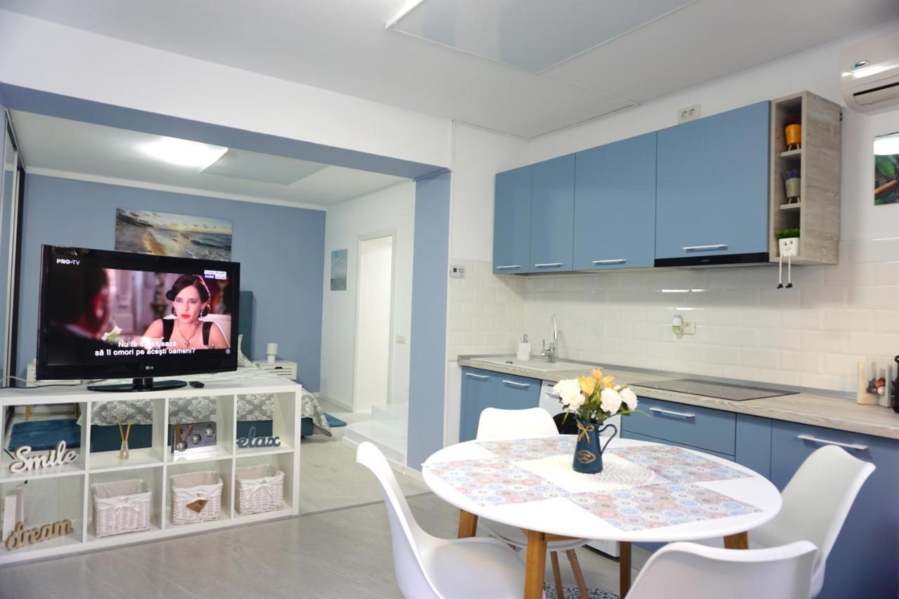 Studio'24 - Tomis Mall - Ultracentral *